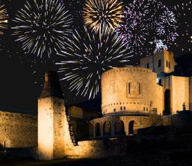 Нова година 2026 в Дуръс, Албания с автобус от София - 3 нощувки, нощен преход